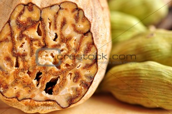 Nutmeg and cardamon