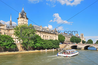 Paris.  River Seine
