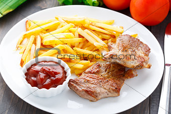 Fried steak with french fries