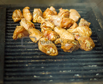 chicken wings on the grill