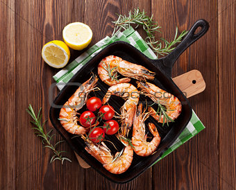 Grilled shrimps on frying pan