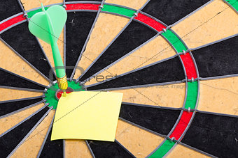 dart hit the centre of target