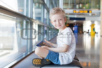 kid at airport