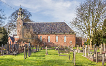 Reformed church and graveyard in Oude Pekela