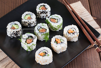 Uramaki sushi set