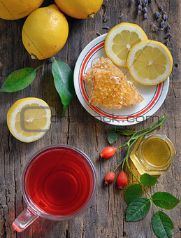 Rosehip tea with lemon