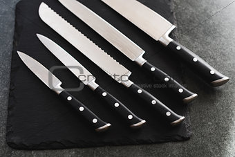 A good set of kitchen knives for slicing