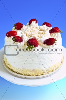 Strawberry meringue cake